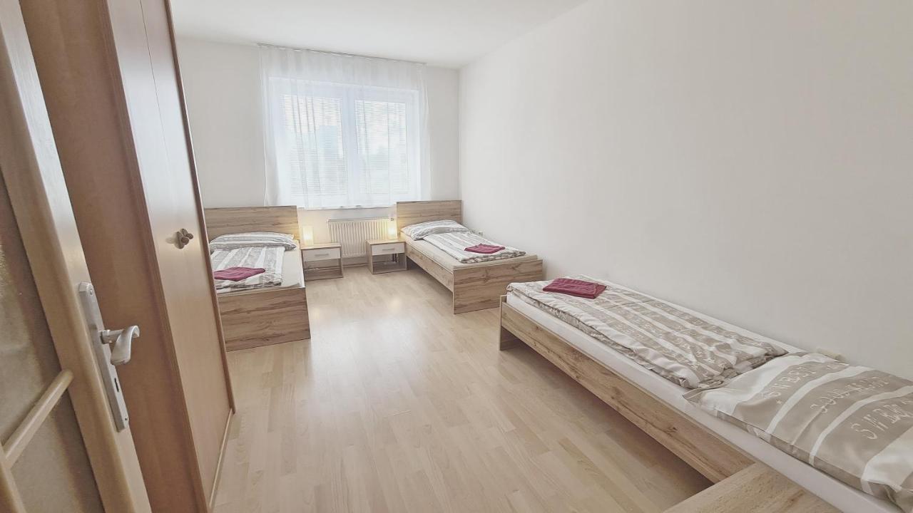 Apartmany Zlatovska Trenčín Екстериор снимка