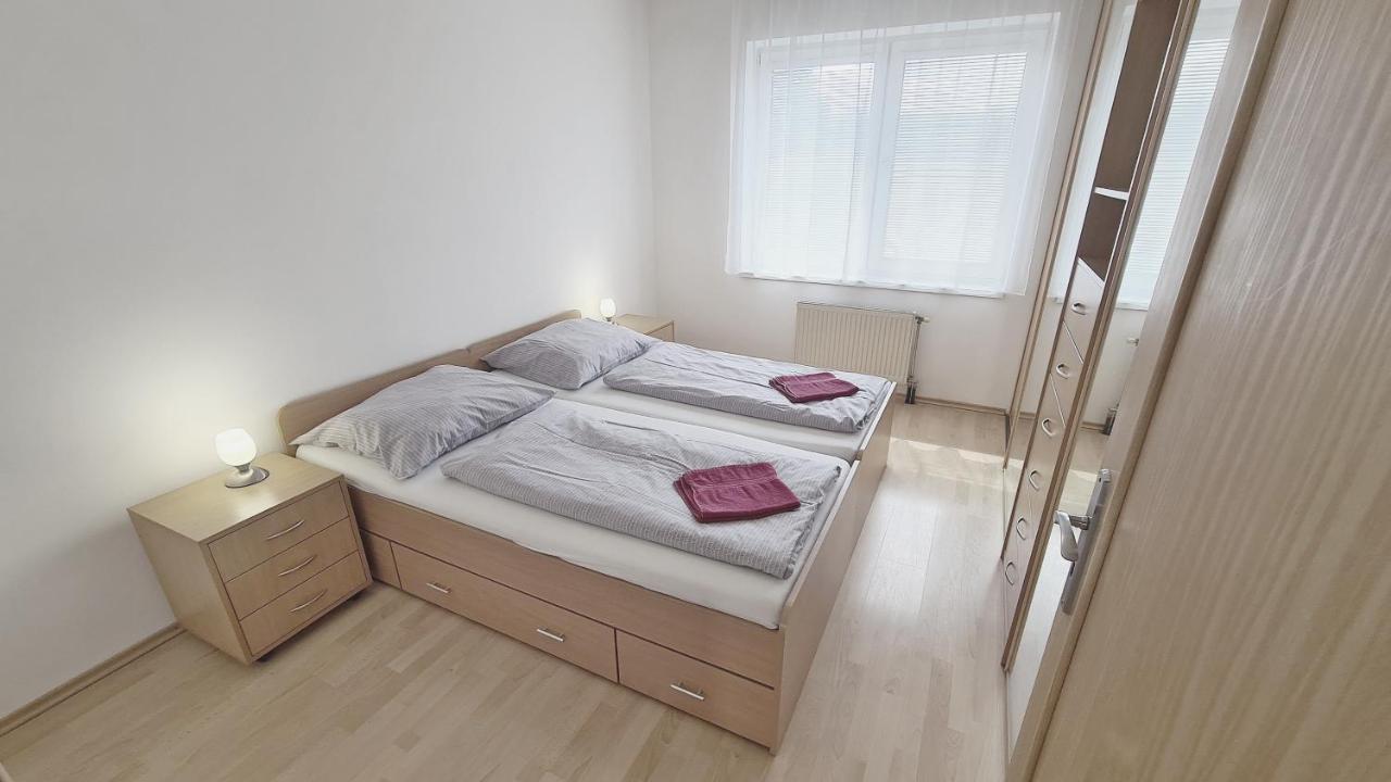 Apartmany Zlatovska Trenčín Екстериор снимка
